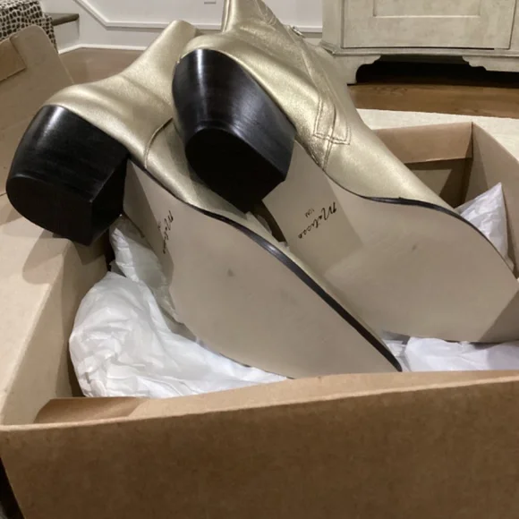 Matisse Gold Leather Boots Brand New size 10 M - Picture 3 of 6